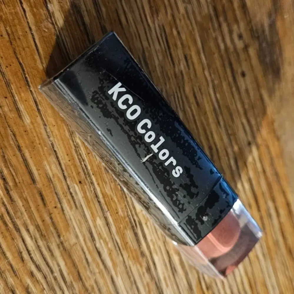 KCO Colors Lipstick Natural Born beauty Cream L111